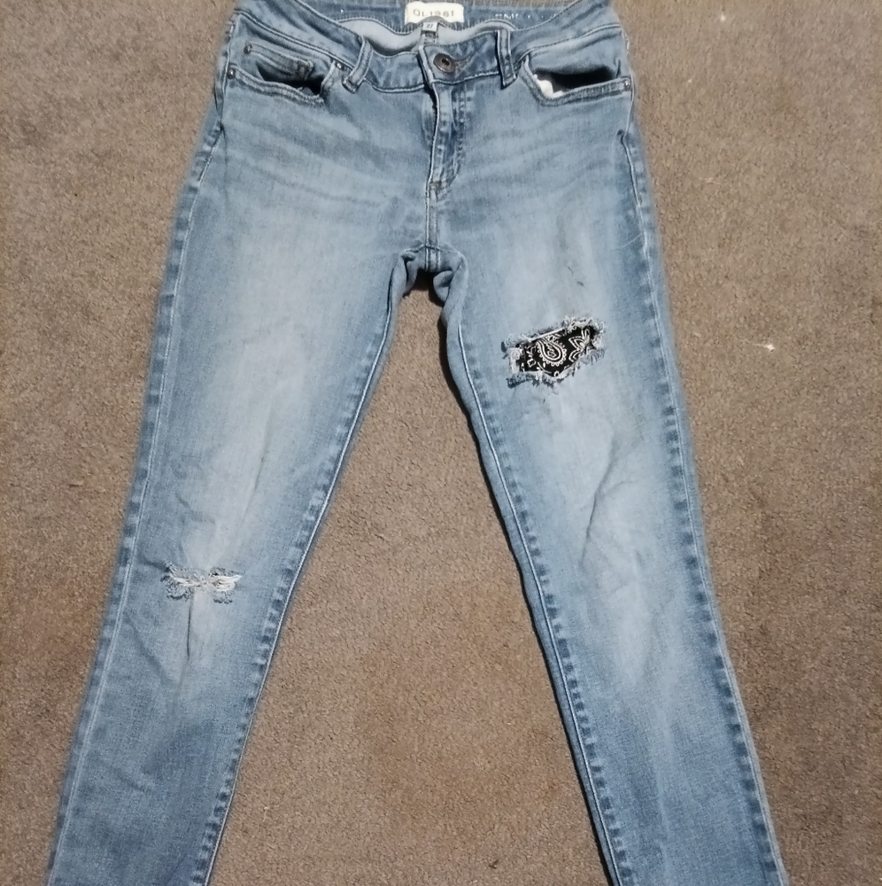 DL1961 Women's Faded Blue Distressed Skinny Jeans